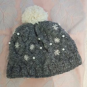 Cute Cozy Knit wool fleece lined hat pompom NWOT